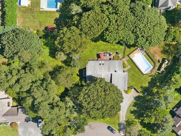 6 Wintergreen Lane, Westhampton NY 11977