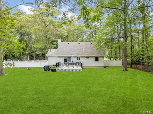 38 Pond Lane, Ridge NY 11961