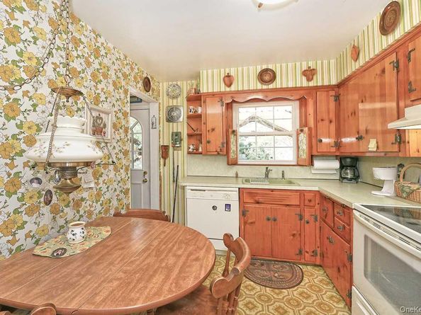 1914 Bergen Street, Bellmore NY 11710