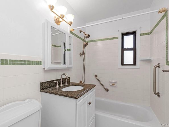 1197 E broadway K24, Hewlett NY 11557