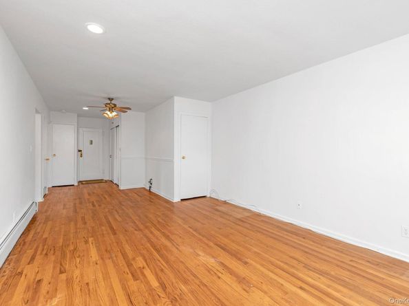 1197 E broadway K24, Hewlett NY 11557