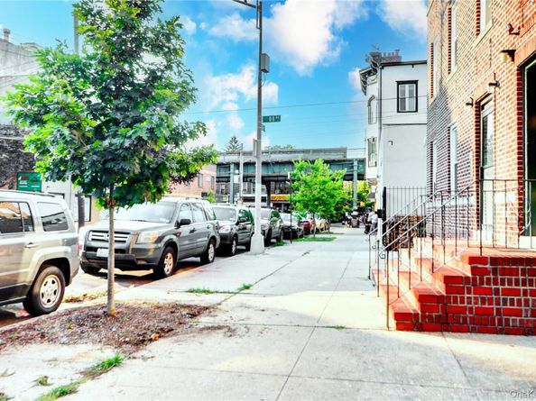 8801 107th Street, Woodhaven NY 11418