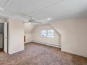 7 Tanager Lane, Levittown NY 11756