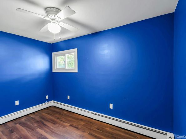 7 Tanager Lane, Levittown NY 11756