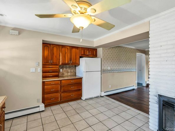 7 Tanager Lane, Levittown NY 11756