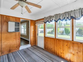 7 Tanager Lane, Levittown NY 11756