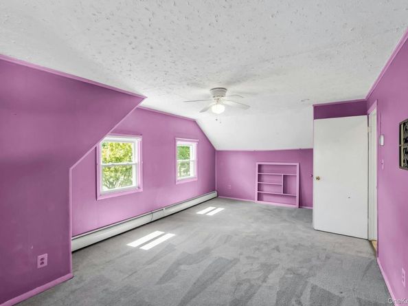 7 Tanager Lane, Levittown NY 11756