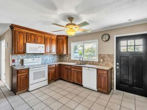 7 Tanager Lane, Levittown NY 11756