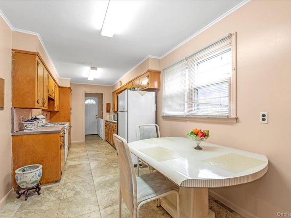 47 Harding Place, Freeport NY 11520