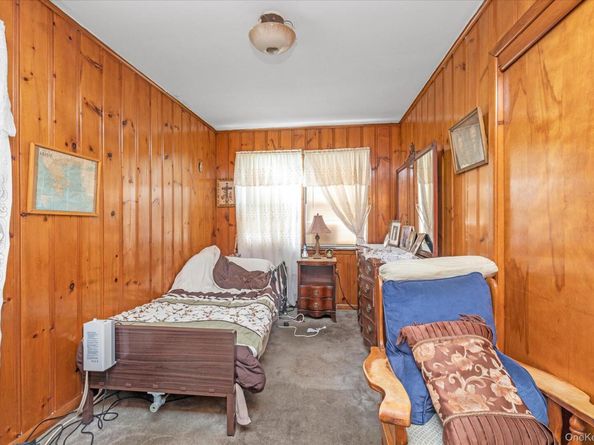 47 Harding Place, Freeport NY 11520