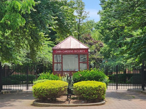 150-25 72 Road 5K, Kew Garden Hills NY 11367