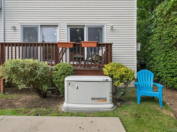 1267 Sturlane Place, Hewlett NY 11557