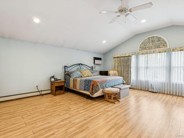 1267 Sturlane Place, Hewlett NY 11557