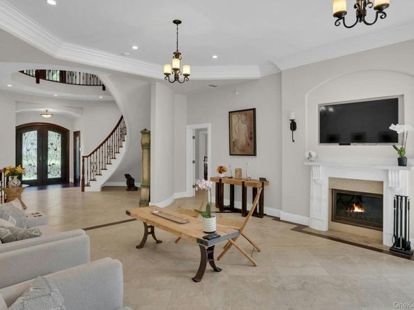 12 Redwood Drive, Dix Hills NY 11746
