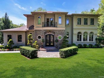 12 Redwood Drive