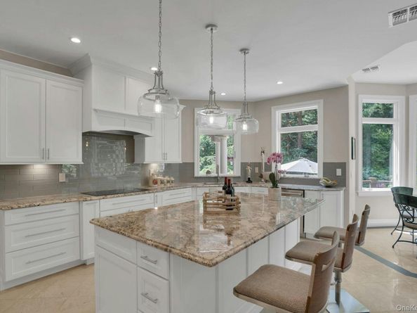 12 Redwood Drive, Dix Hills NY 11746