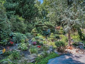 12 Redwood Drive, Dix Hills NY 11746