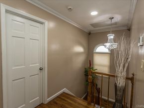 102 Vale Court, New Hyde Park NY 11040