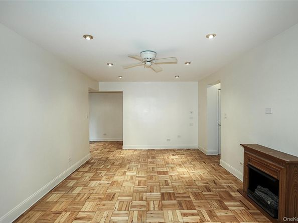 7510 Yellowstone Boulevard 2C, Rego Park NY 11374