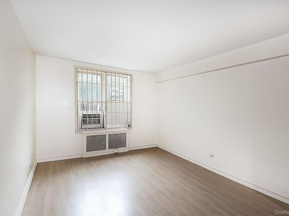 7510 Yellowstone Boulevard 2C, Rego Park NY 11374