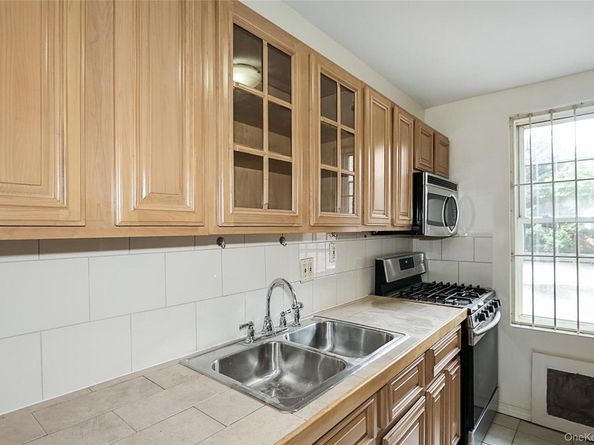 7510 Yellowstone Boulevard 2C, Rego Park NY 11374