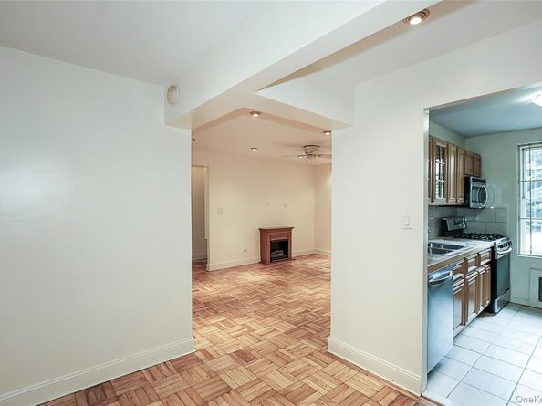 7510 Yellowstone Boulevard 2C, Rego Park NY 11374