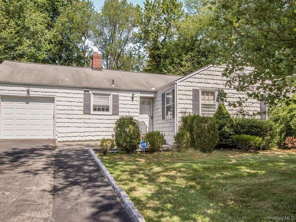 90 Daisy Farms Drive, New Rochelle NY 10804