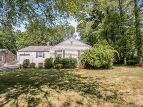 90 Daisy Farms Drive, New Rochelle NY 10804