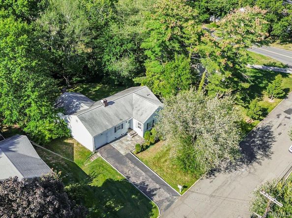 90 Daisy Farms Drive, New Rochelle NY 10804