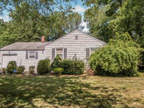 90 Daisy Farms Drive, New Rochelle NY 10804