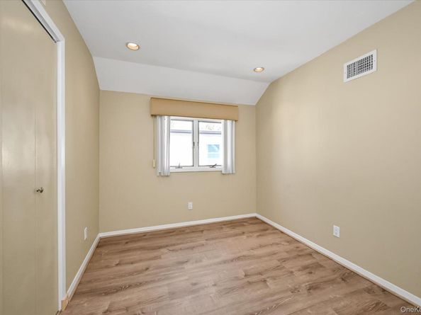 57-10 253rd Street, Little Neck NY 11362