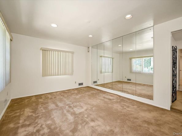 57-10 253rd Street, Little Neck NY 11362