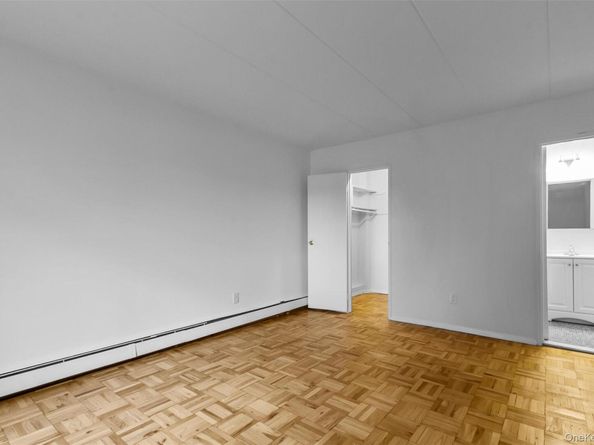 372 Central Park Avenue 2E, Scarsdale NY 10583