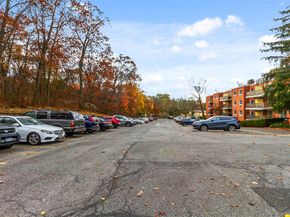 372 Central Park Avenue 2E, Scarsdale NY 10583