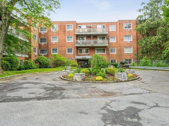 372 Central Park Avenue 2E, Scarsdale NY 10583