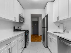 372 Central Park Avenue 2E, Scarsdale NY 10583