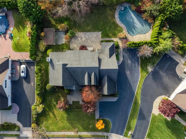 135 Elmwood Drive, Dix Hills NY 11746