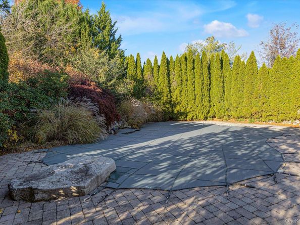 135 Elmwood Drive, Dix Hills NY 11746