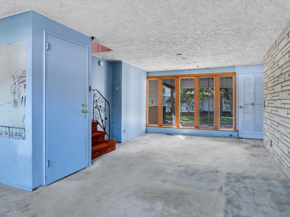 59 Lourae Drive, Massapequa Park NY 11762