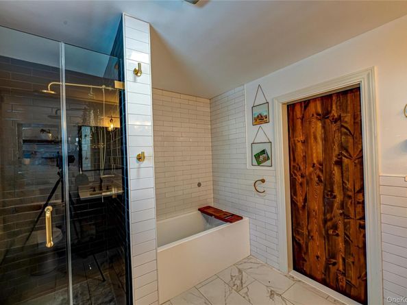 1 Freedom Court, Babylon NY 11702