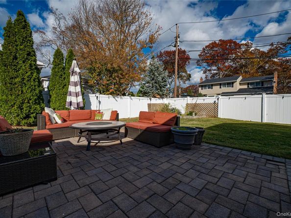 1 Freedom Court, Babylon NY 11702