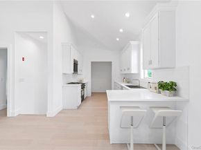 21 Montauk Hwy #2 2, Westhampton NY 11977