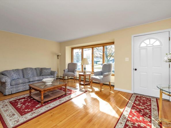 3 Gardenia Drive, Commack NY 11725