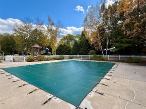 10 Briarbrook Drive, Briarcliff Manor NY 10510