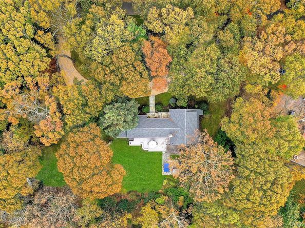 14 Highwood Road, Setauket NY 11733