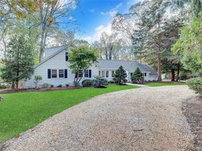 14 Highwood Road, Setauket NY 11733