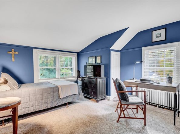 14 Highwood Road, Setauket NY 11733