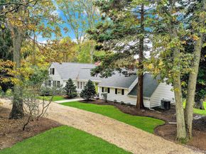 14 Highwood Road, Setauket NY 11733