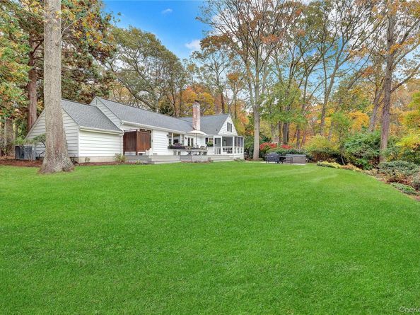 14 Highwood Road, Setauket NY 11733