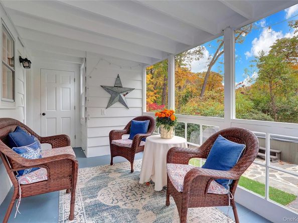 14 Highwood Road, Setauket NY 11733